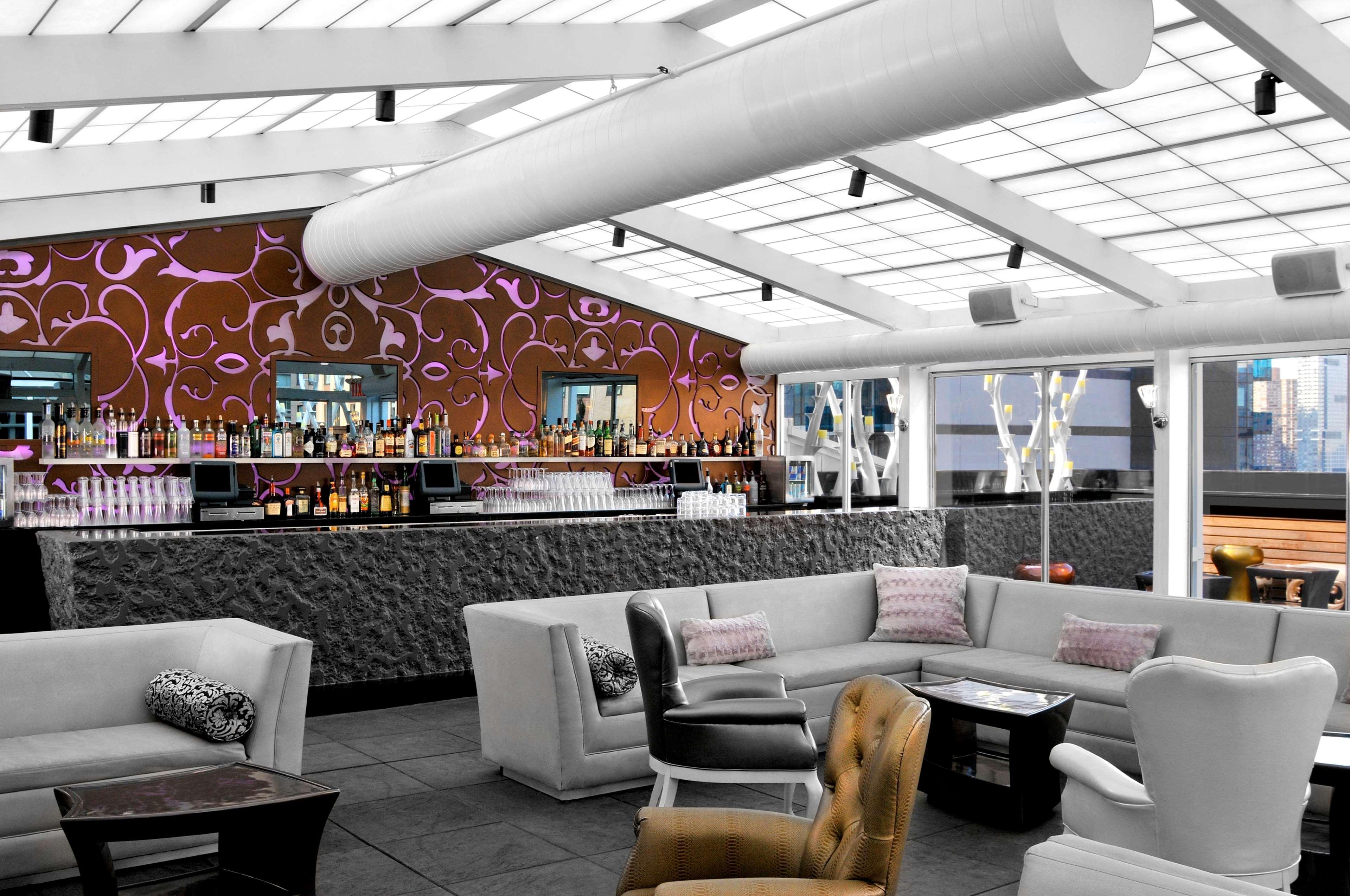 Kimpton Theta New York - Times Square By Ihg Hotel Екстериор снимка The bar at the 101 bar