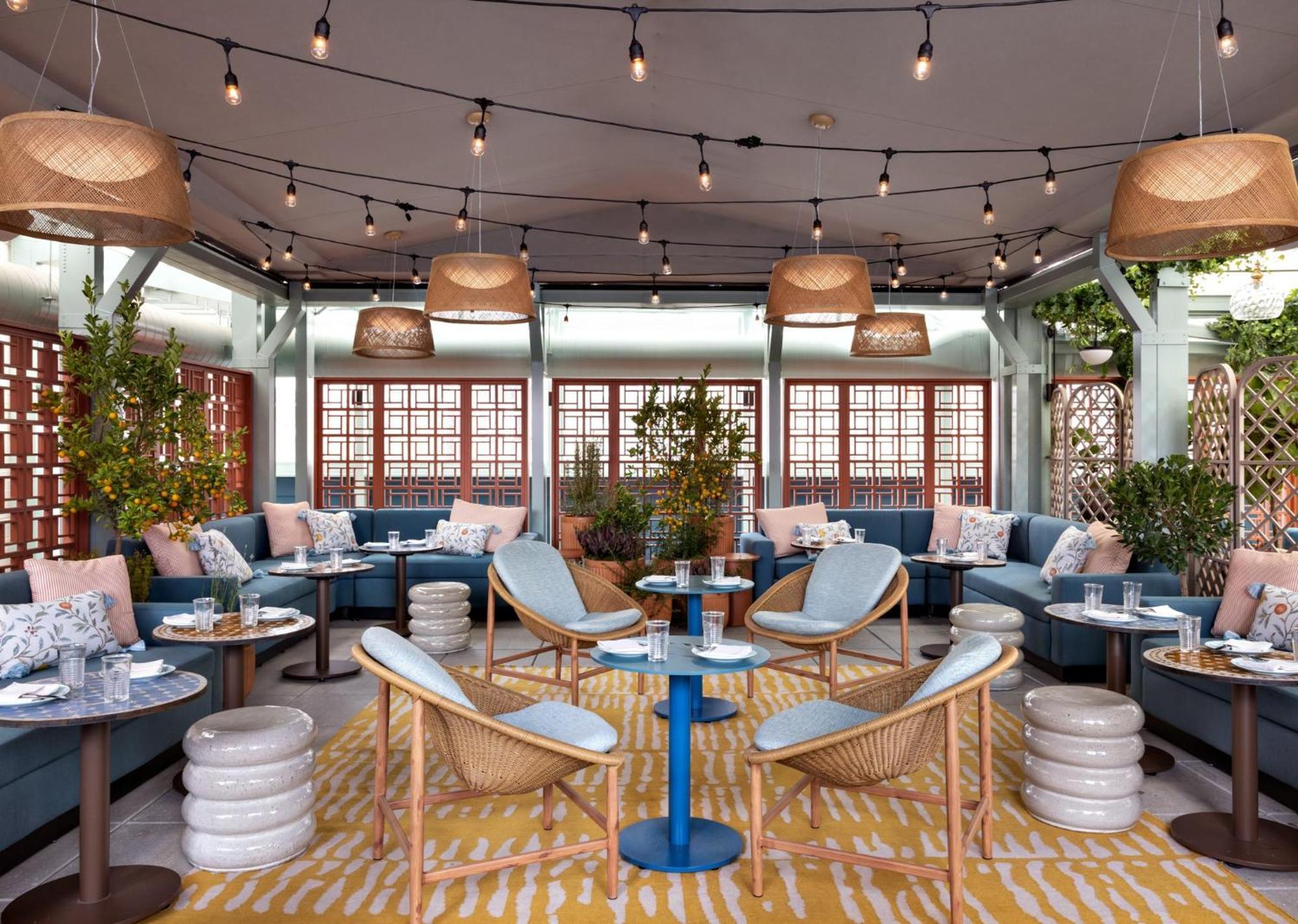 Kimpton Theta New York - Times Square By Ihg Hotel Екстериор снимка The Terrace at The Standard East Village